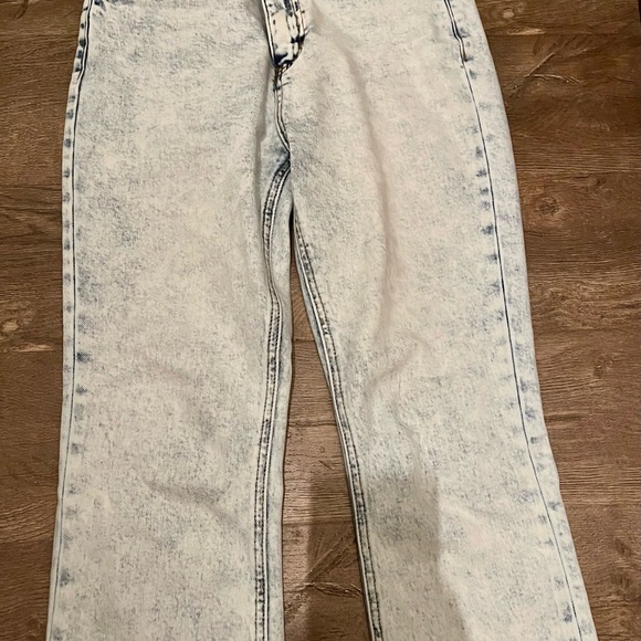 Selena Vervet Jeans-Excellent Condition-Hot item in store - Picture 4 of 4